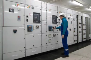 Medium Voltage Switchgear: Comprehensive Guide to Types, Standards, and Selection 1 switchgearmfg